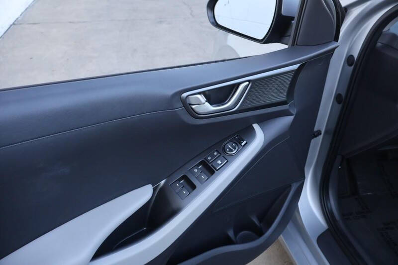 2021 Hyundai Ioniq Hybrid SE