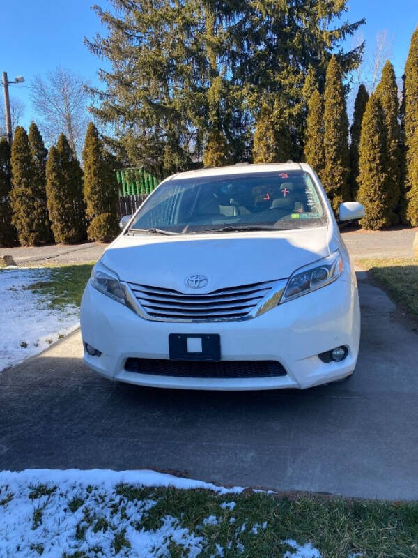 2015 Toyota Sienna Limited - Image 1