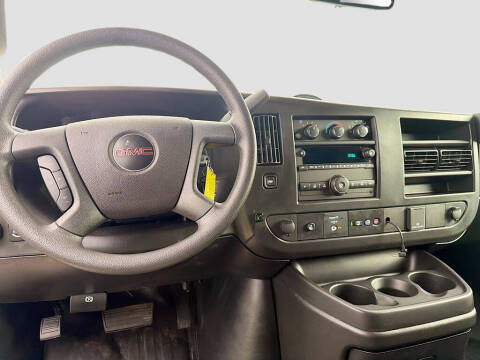 2025 GMC Savana 2500