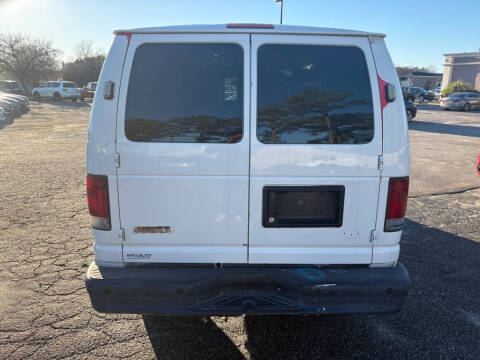 2010 Ford E-Series E-250