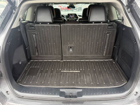 2022 Toyota Highlander Hybrid XLE