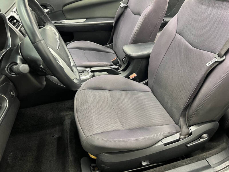 2012 Chrysler 200 Touring