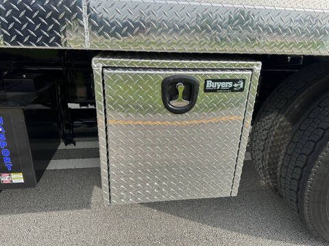 2014 Freightliner M2 106