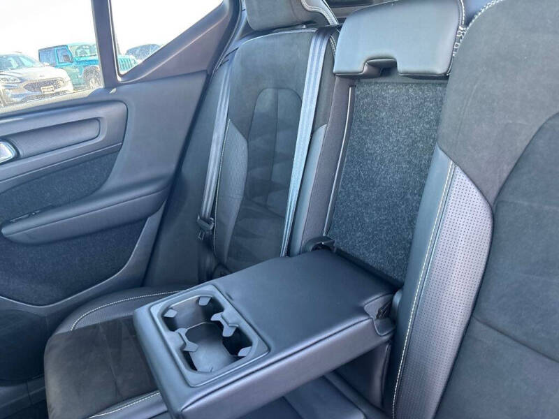 2019 Volvo XC40 T5 R-Design