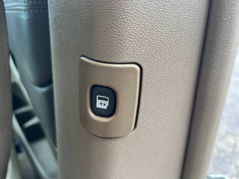 2013 Chrysler Town and Country Touring-L