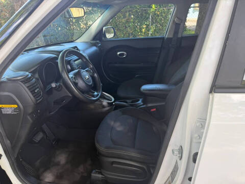 2019 Kia Soul +