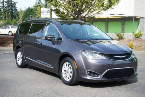 2017 Chrysler Pacifica for sale at Carson Cars in Lynnwood WA