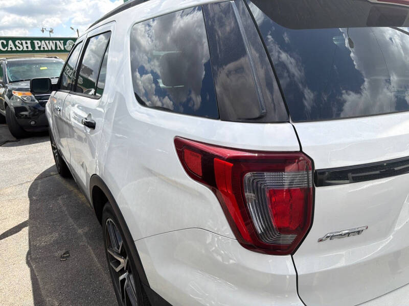 2017 Ford Explorer Sport