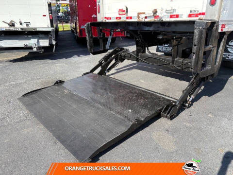 2017 Freightliner M2 106