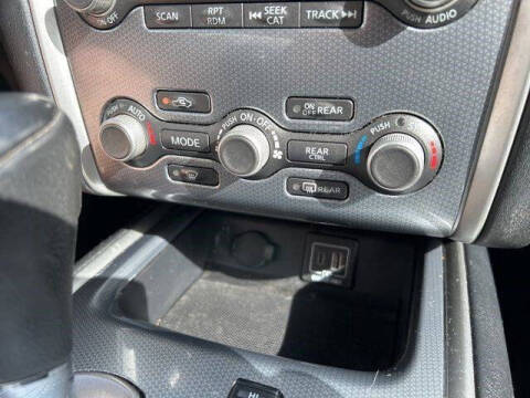 2020 Nissan Pathfinder SL