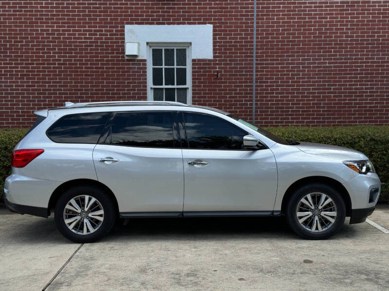 2019 Nissan Pathfinder SV