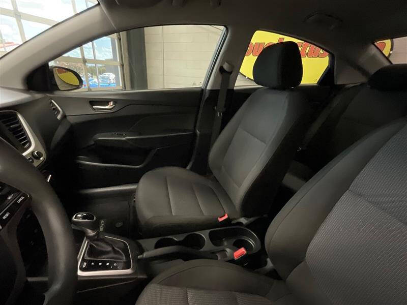 2022 Hyundai Accent SE