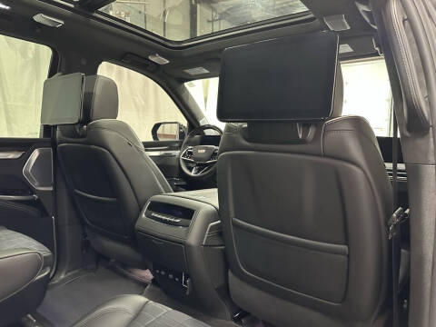 2025 Cadillac Escalade-V