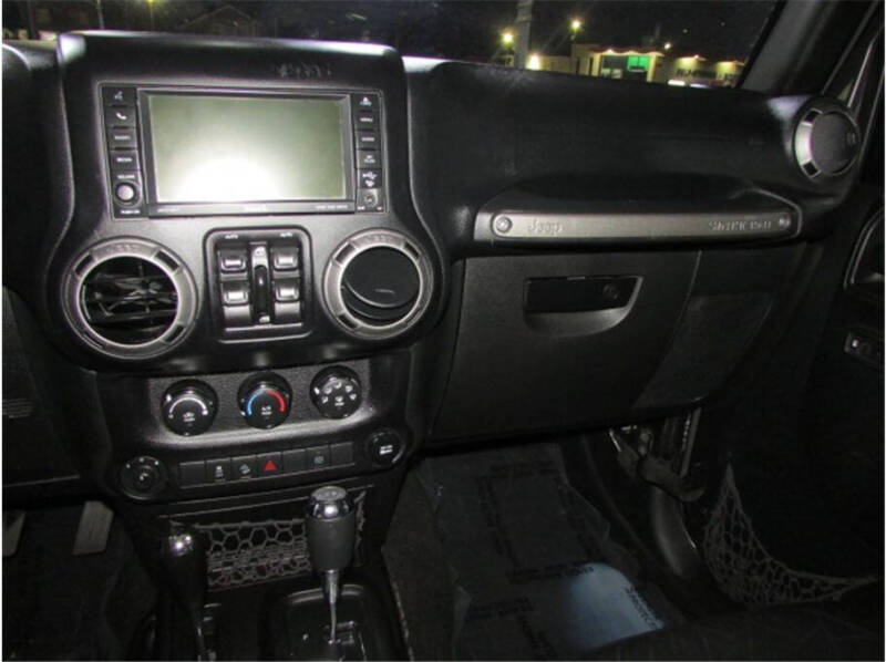 2017 Jeep Wrangler Unlimited Freedom