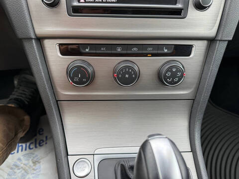 2017 Volkswagen Golf TSI Wolfsburg Edition