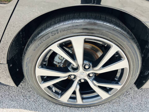 2017 Nissan Maxima Platinum