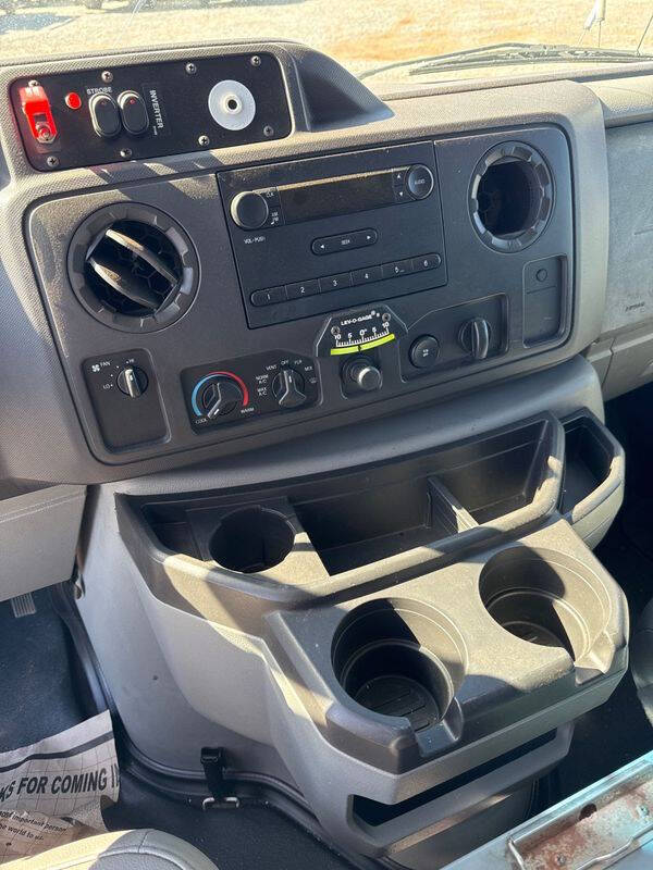 2011 Ford E-Series E-350 SD