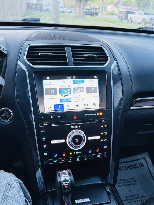 2017 Ford Explorer Platinum