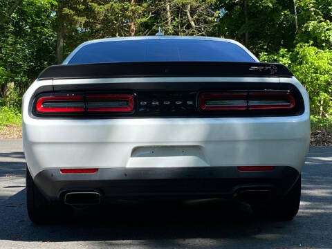 2016 Dodge Challenger SRT Hellcat