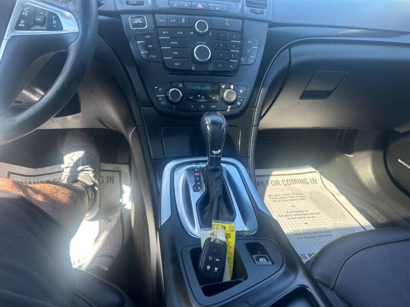 2013 Buick Regal Premium 3