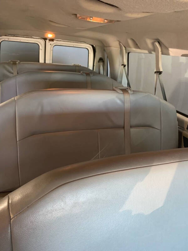 2013 Ford E-Series E-350 SD XLT