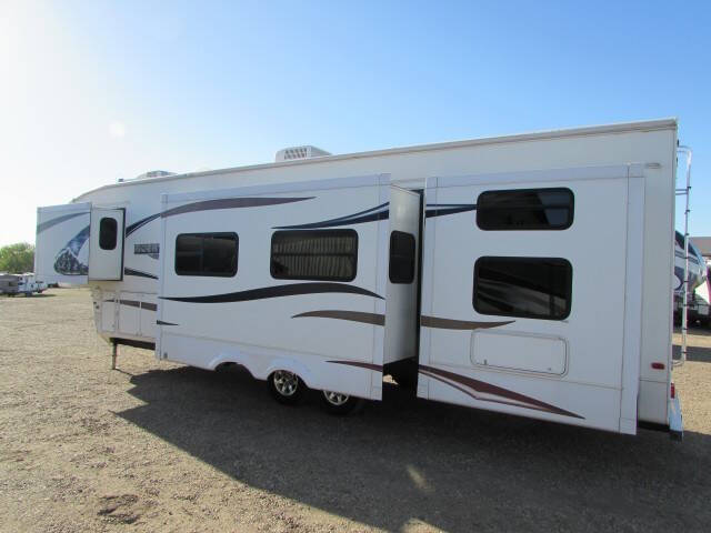 2011 Keystone RV MONTANA MO