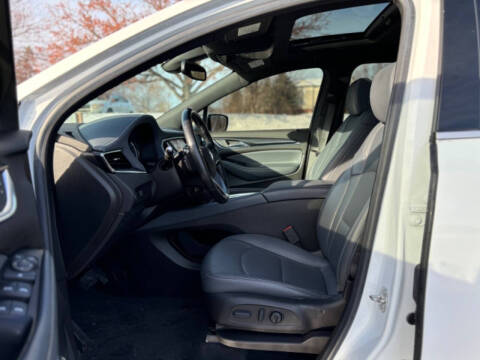 2022 Buick Enclave Essence