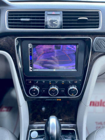 2015 Volkswagen Passat 1.8T SEL Premium