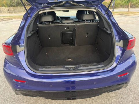 2018 Infiniti QX30 Premium