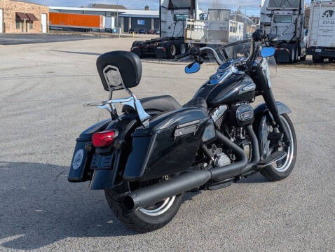 2016 Harley-Davidson FLD Switchback