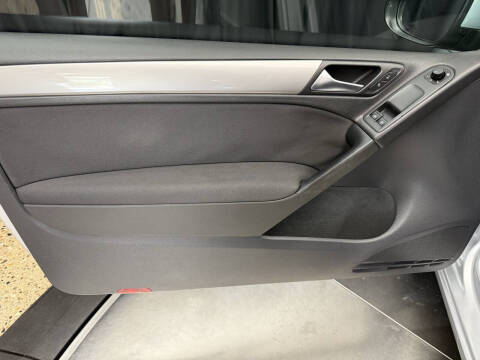 2012 Volkswagen Golf 2.5L PZEV