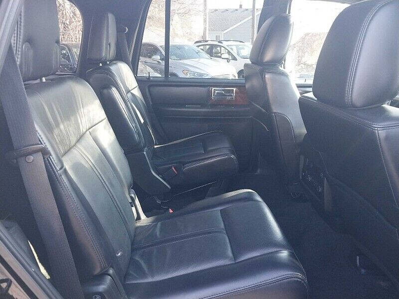 2017 Lincoln Navigator Select