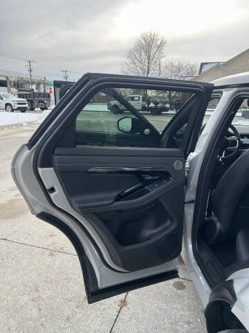 2022 Land Rover Range Rover Evoque P250 SE