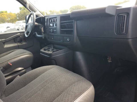 2023 GMC Savana 2500