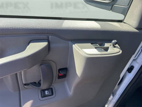 2023 GMC Savana 2500