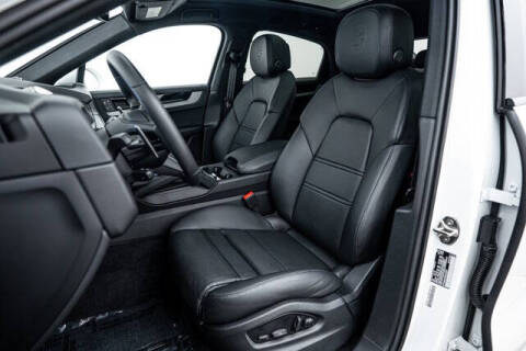 2025 Porsche Cayenne Coupe