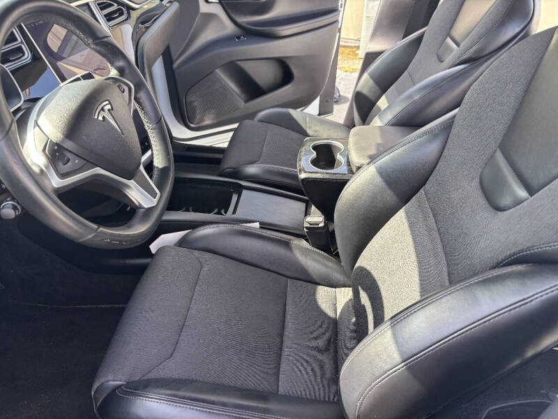 2016 Tesla Model X 75D