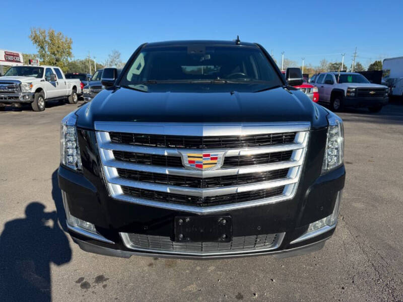 2017 Cadillac Escalade Luxury