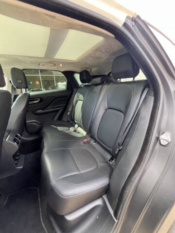 2019 Jaguar F-PACE 25t Premium