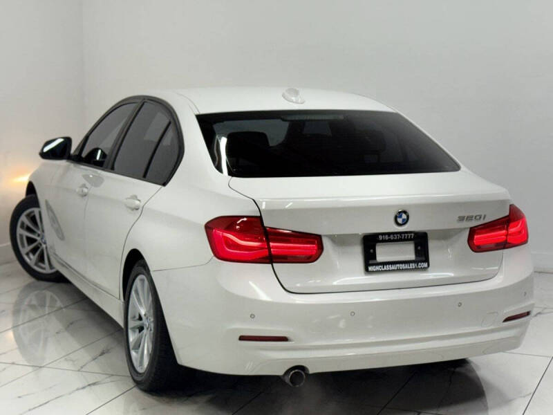 2017 BMW 3 Series 320i