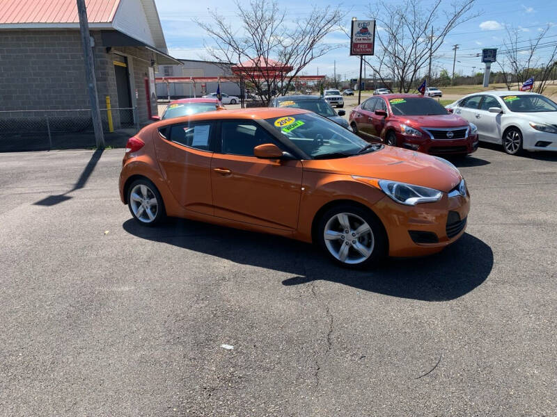 2014 Hyundai Veloster for sale at Auto Acceptance in Tupelo MS