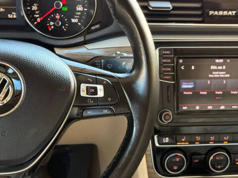 2018 Volkswagen Passat 2.0T SEL Premium