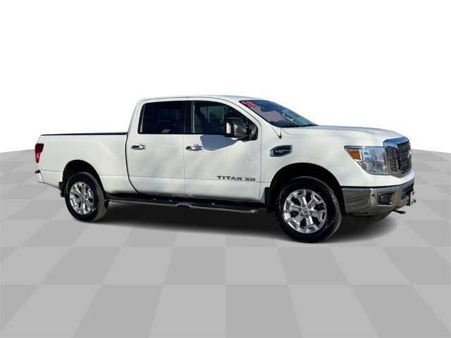 Used 2018 Nissan Titan XD SV with VIN 1N6AA1F43JN521572 for sale in Waterloo, IA