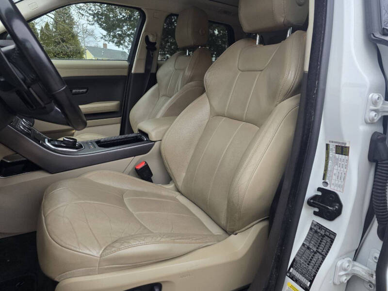 2018 Land Rover Range Rover Evoque SE Premium