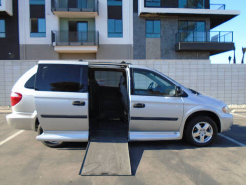 2005 Dodge Grand Caravan SE