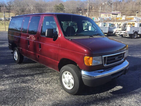 2007 Ford E-Series Wagon for sale at Gateway Auto Source in Imperial MO