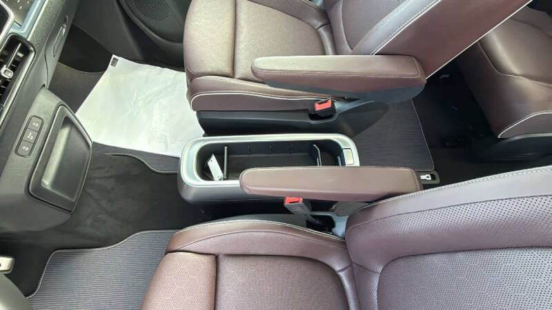 2025 Volkswagen ID. Buzz Pro S Plus 4Motion