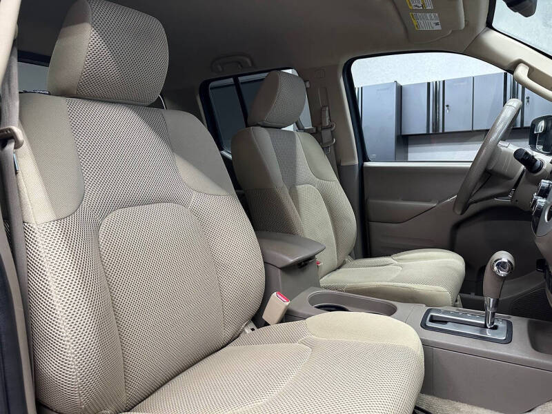 2015 Nissan Frontier SV