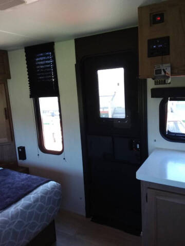 2025 Forest River Black Label 16khblw