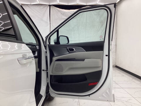 2023 Kia Carnival LX